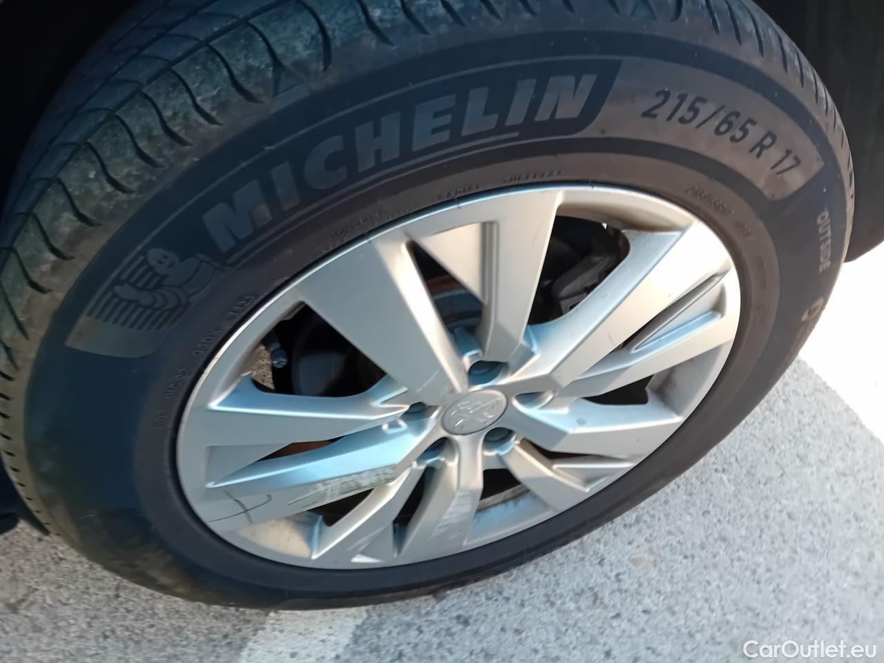  Peugeot  3008  Active Pack 1.5 HDi 130CV MT6 E6d #37