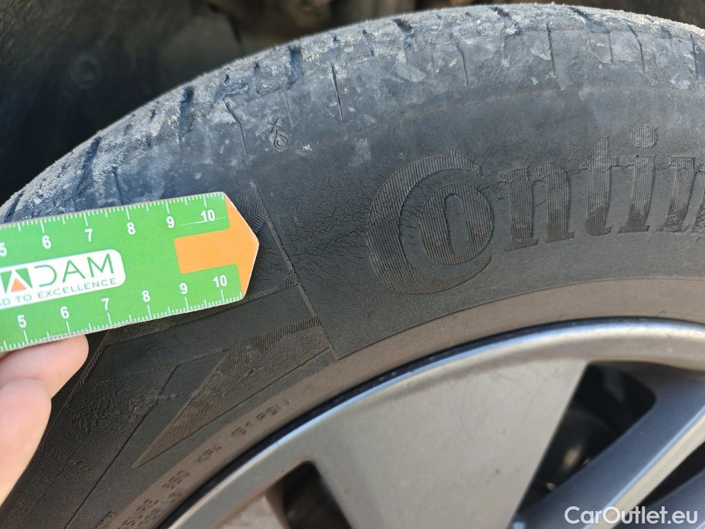  Land Rover  Discovery NISSAN QASHQAI / 2021 / 5P / todoterreno DIG-T 103kW (140CV) mHEV 4x2 Acenta #1
