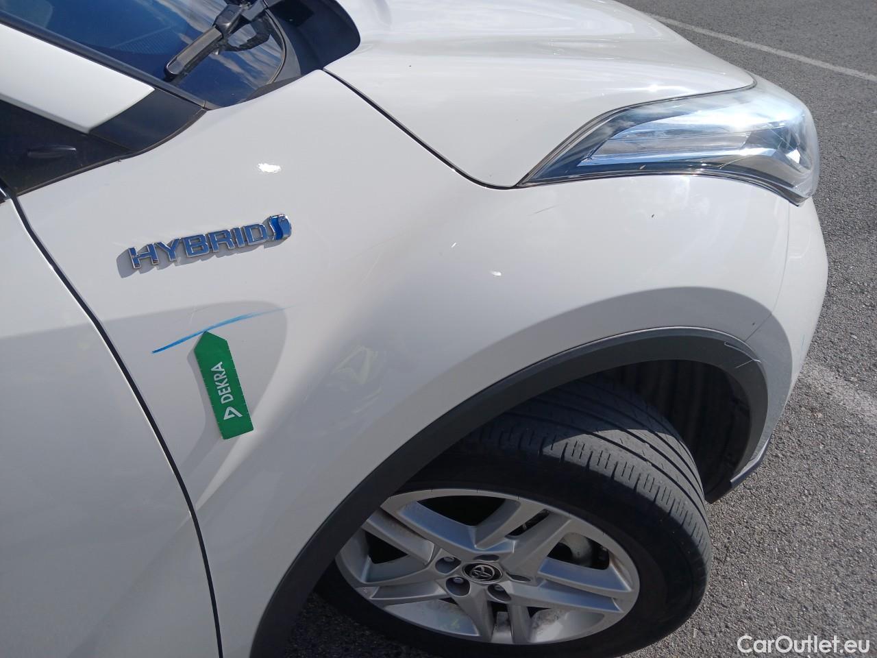  Toyota  C-HR TOYOTA  / 2019 / 5P / todoterreno 1.8 125H Active #36