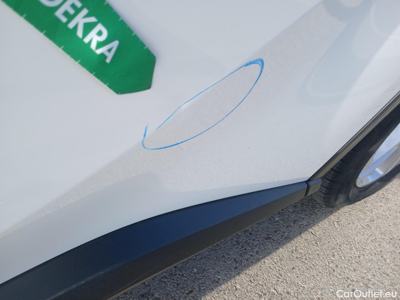  Toyota  C-HR TOYOTA  / 2019 / 5P / todoterreno 1.8 125H Active #13