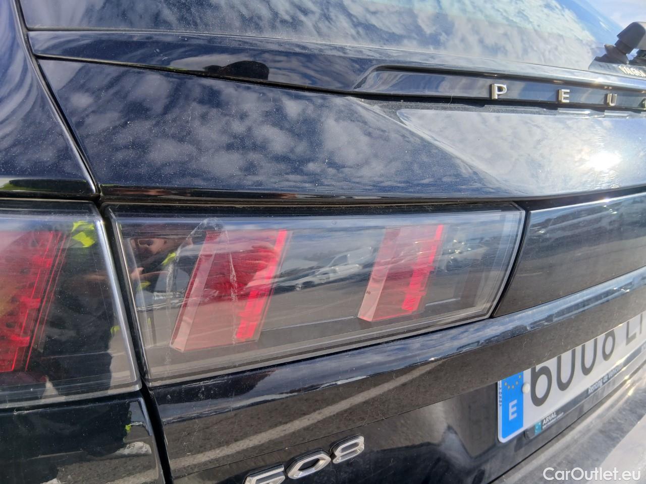  Peugeot  508 PEUGEOT  / 2018 / 5P / familiar SW Business Line BlueHDi 96kW S&S EAT8 #26