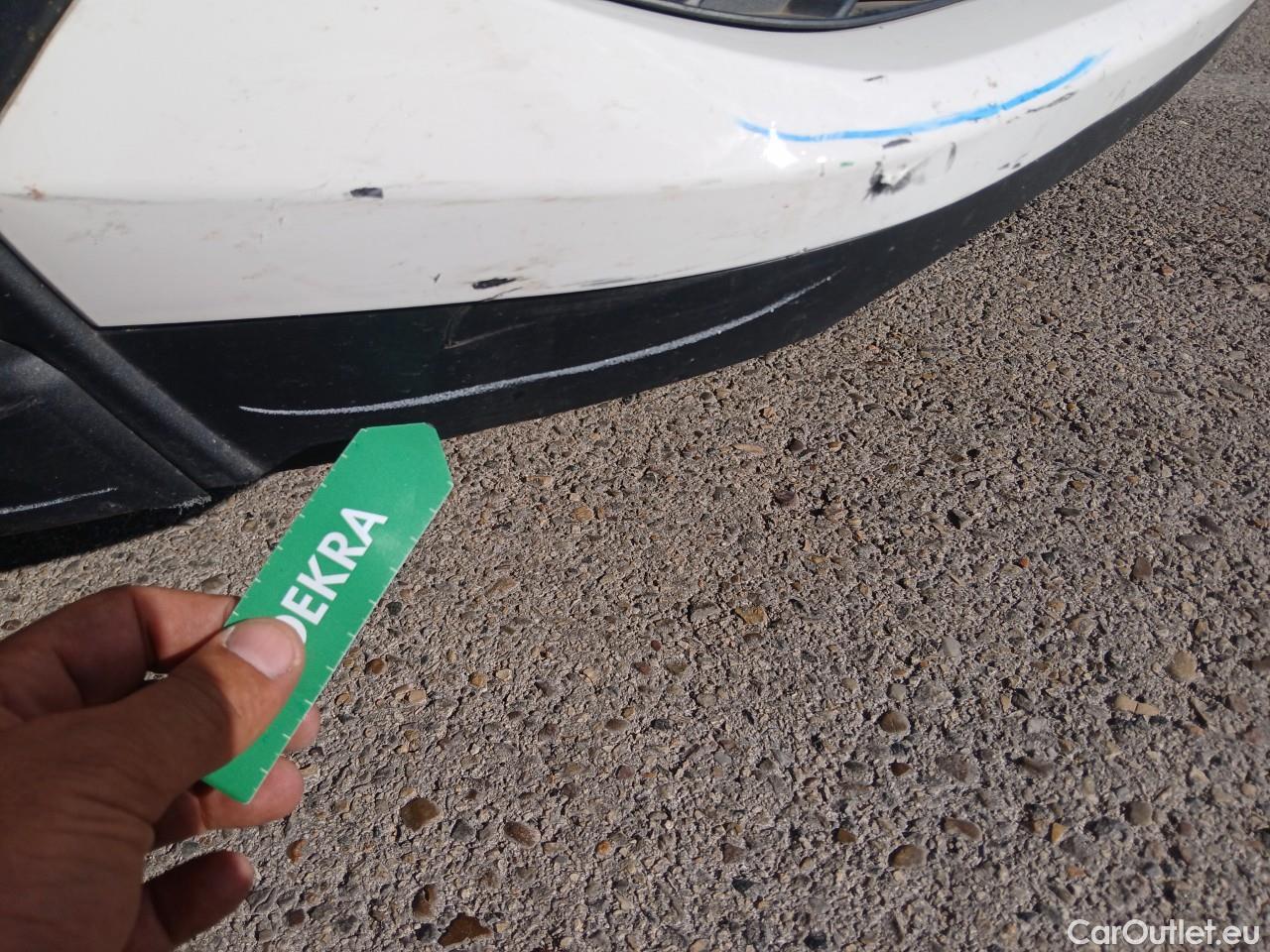  Toyota  C-HR TOYOTA  / 2019 / 5P / todoterreno 1.8 125H Active #7