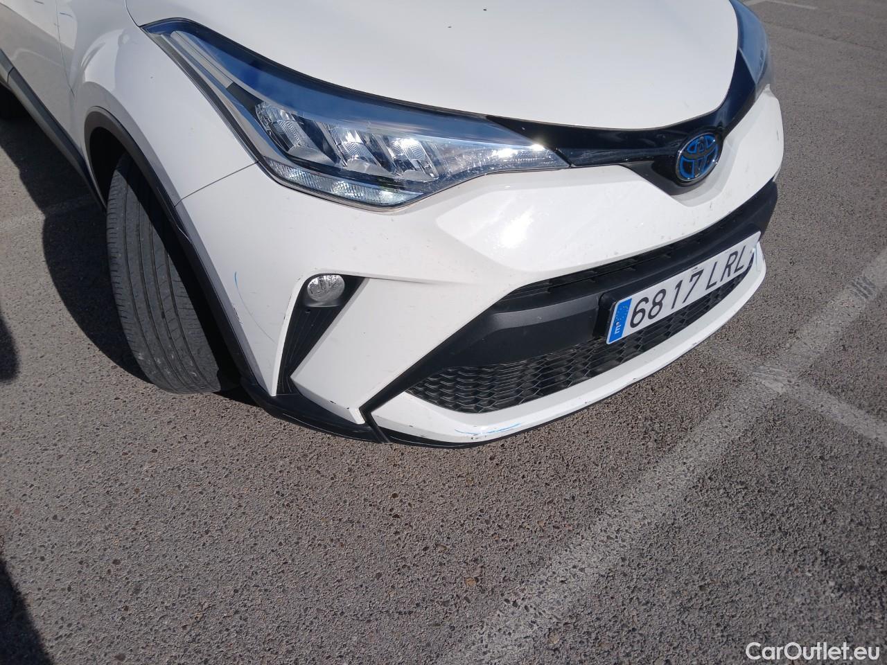  Toyota  C-HR TOYOTA  / 2019 / 5P / todoterreno 1.8 125H Active #2