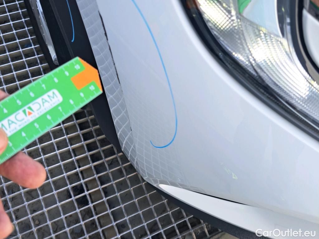  Land Rover  Discovery RENAULT Captur / 2019 / 5P / todoterreno Intens TCe 90 (AC) #3