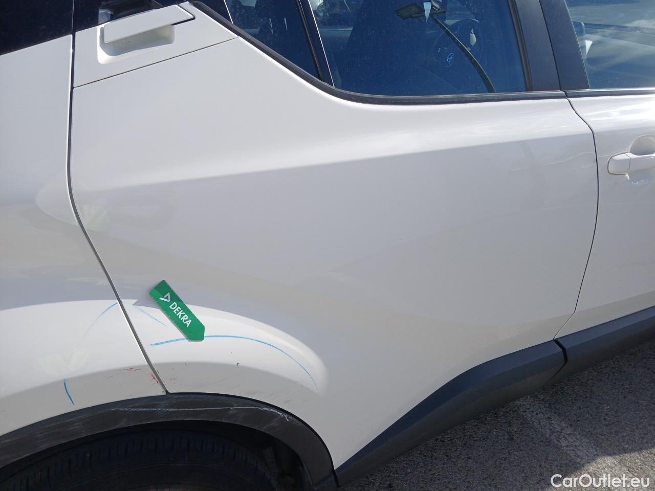  Toyota  C-HR TOYOTA  / 2019 / 5P / todoterreno 1.8 125H Active #30