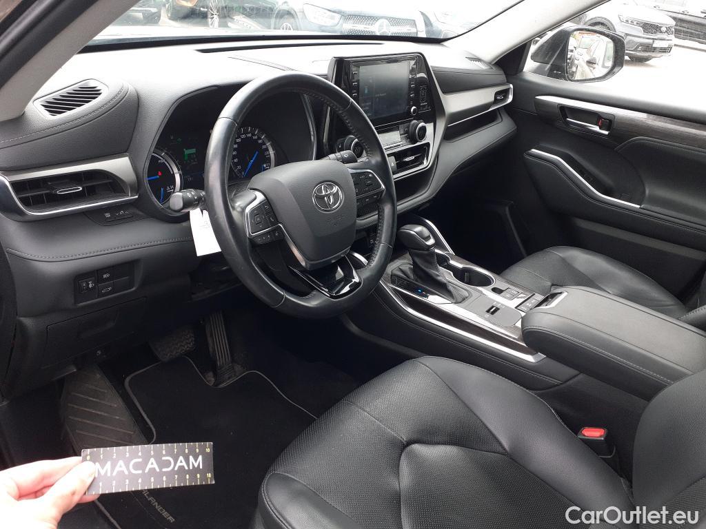  Toyota  Highlander TOYOTA  / 2021 / 5P / todoterreno 2.5 Advance P. Especial #35