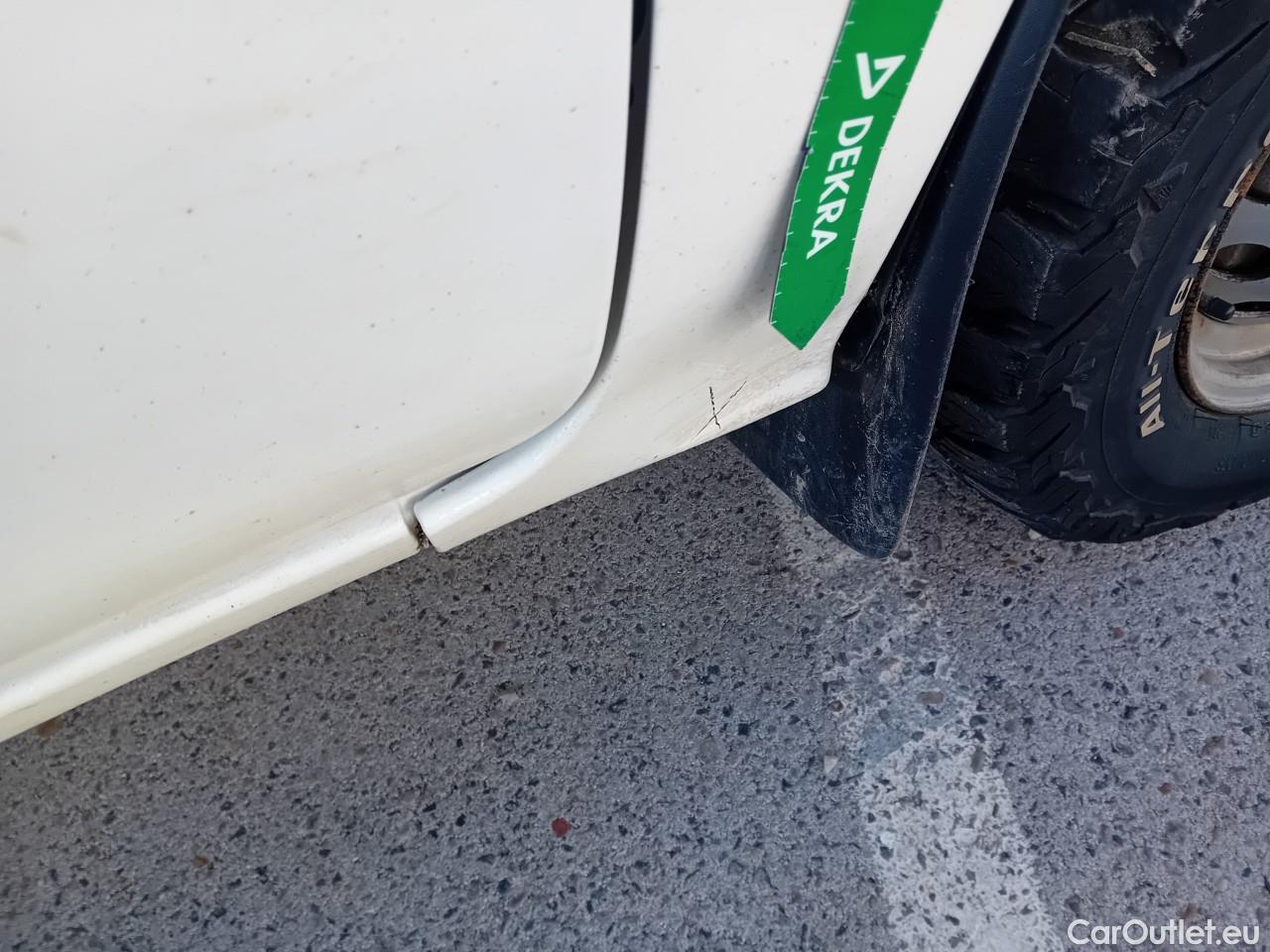  Toyota  Hilux TOYOTA  / 2020 / 2P / pickup 2.4 D-4D Cabina Sencilla GX #29