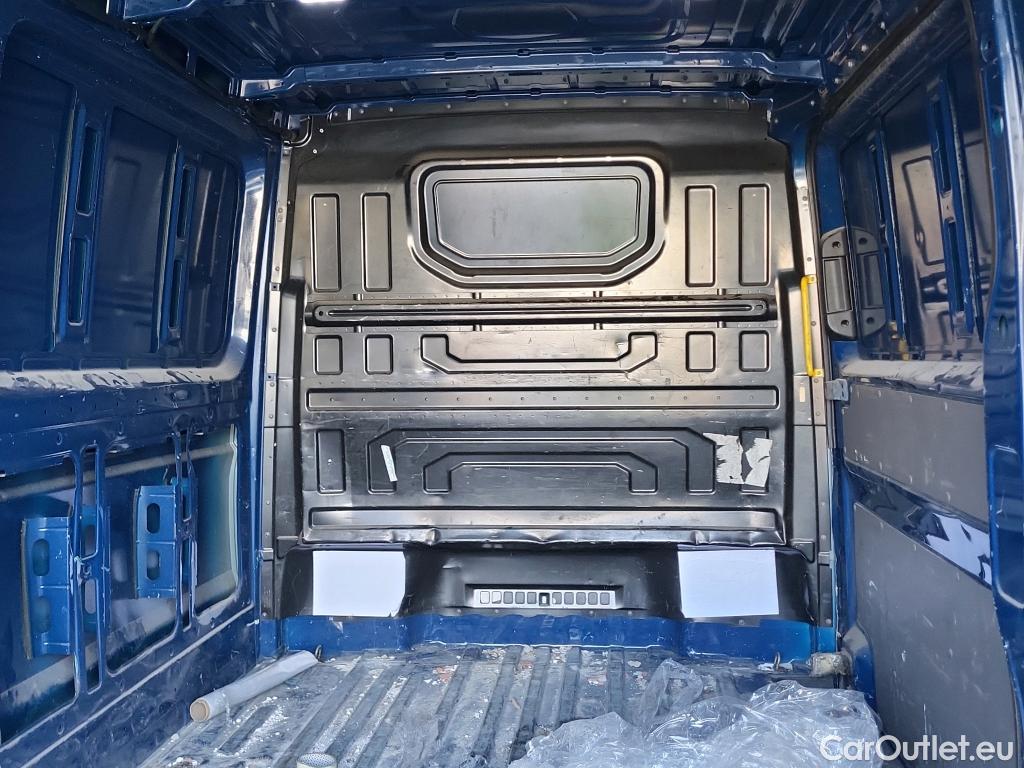  Volkswagen  Crafter  Furgón 35 Furgón BM TA FWD 2.0 TDI 100CV MT6 E6 #25