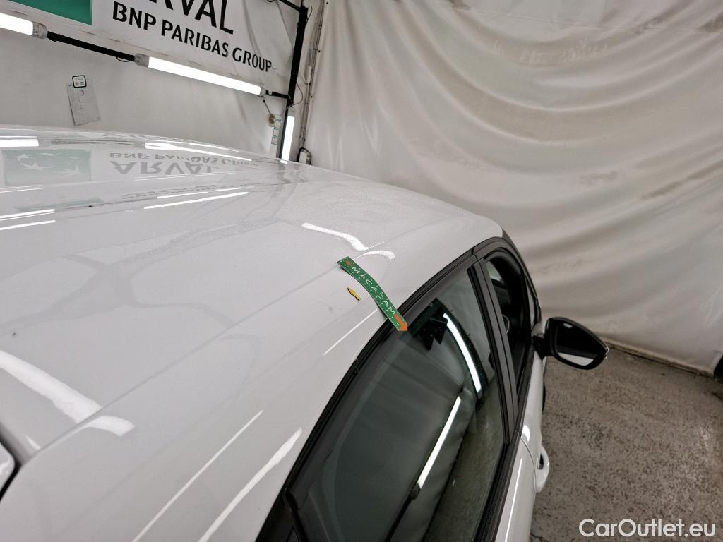  Citroen  C3  Société Feel Nav 1.2 PureTech 80CV BVM5 E6d #18
