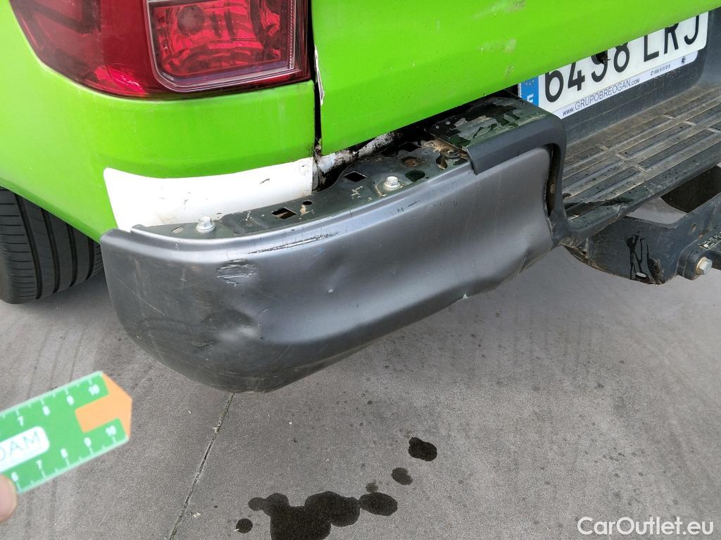  Toyota  Hilux TOYOTA  / 2020 / 4P / pickup 2.4 D-4D Cabina Doble GX #25