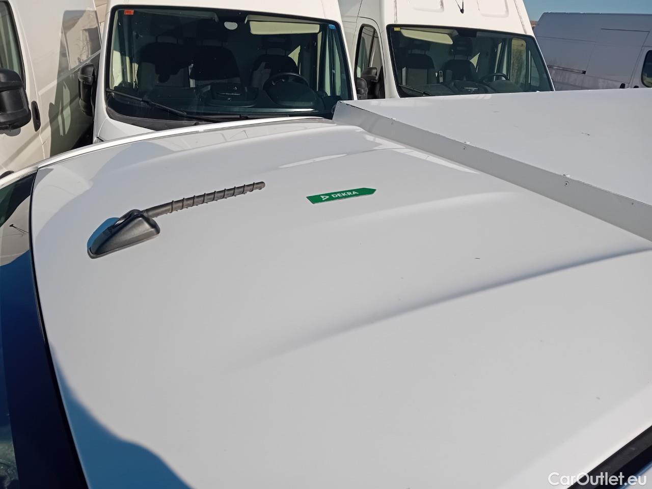  Toyota  Hilux TOYOTA  / 2020 / 2P / pickup 2.4 D-4D Cabina Sencilla GX #18