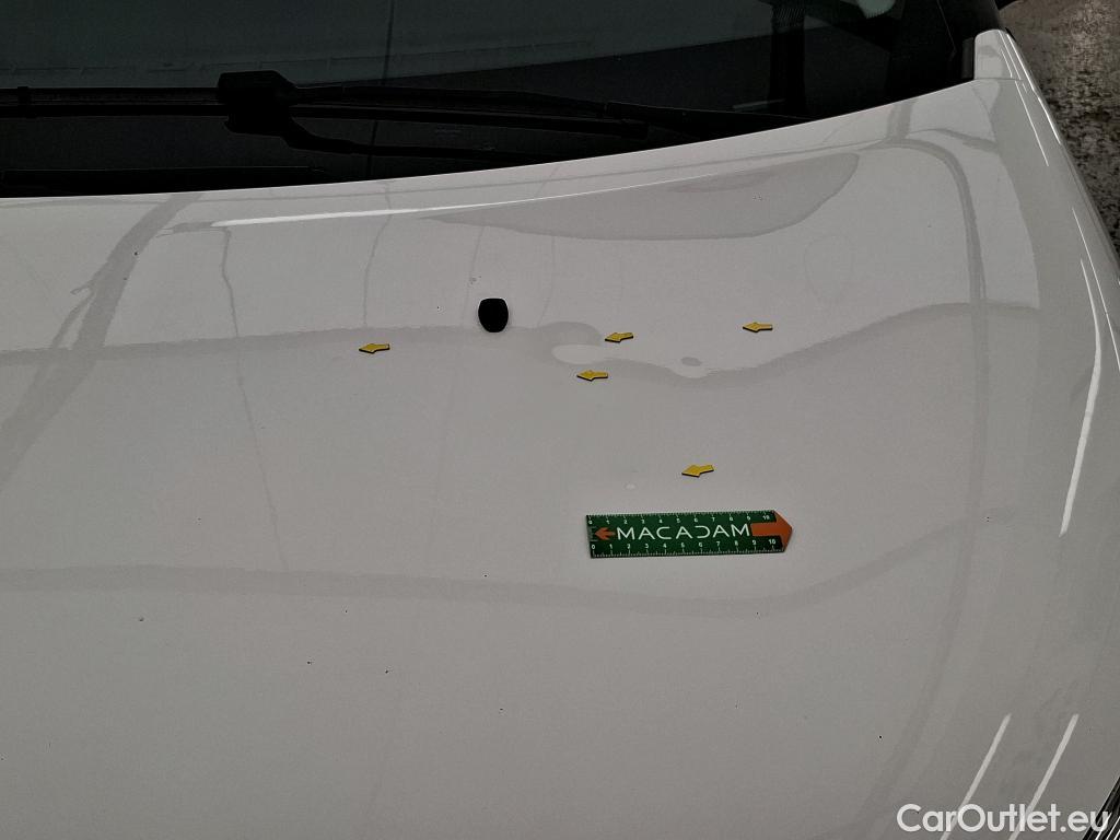  Citroen  C3  Société Feel Nav 1.2 PureTech 80CV BVM5 E6d #4