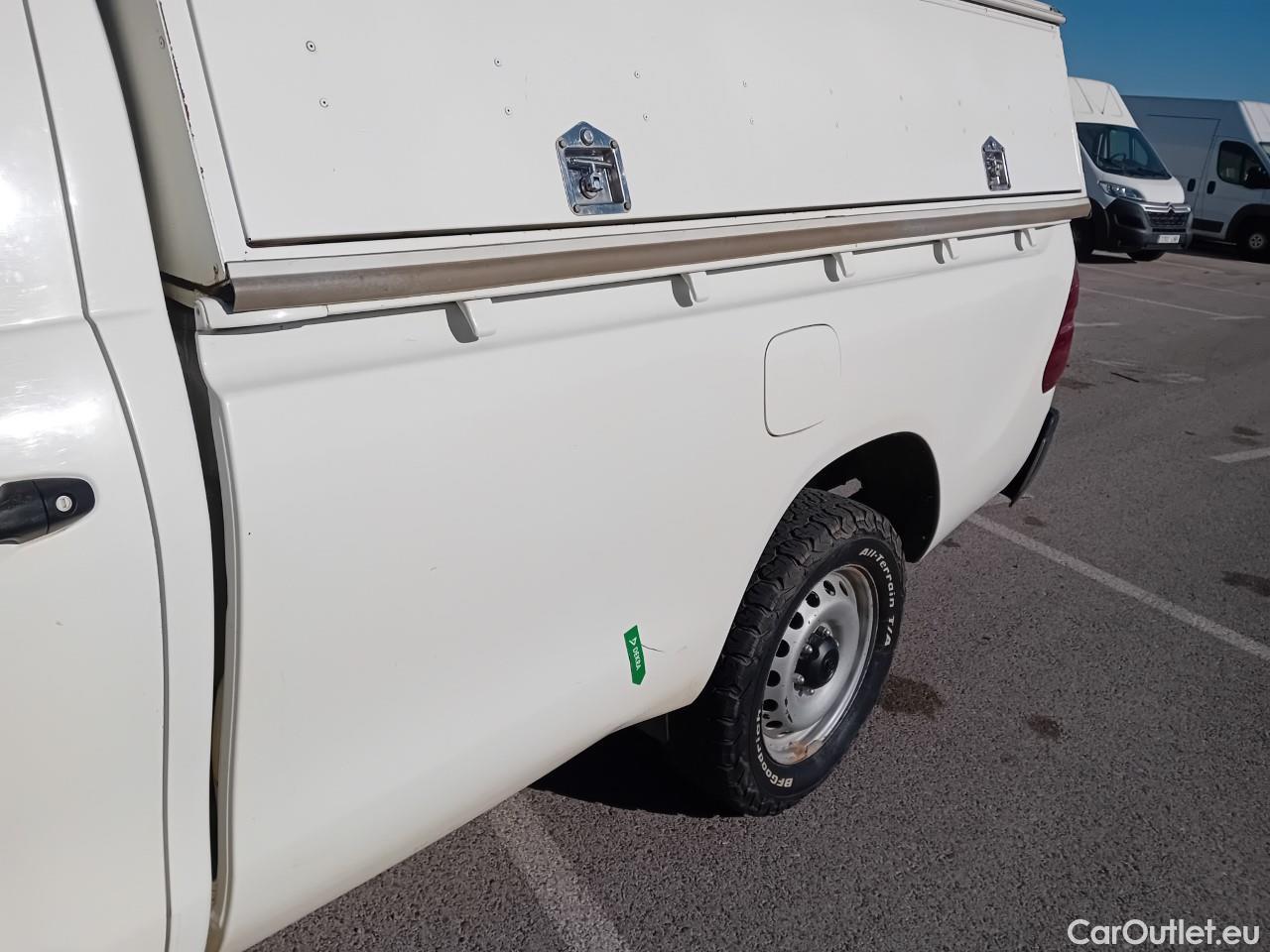 Toyota  Hilux TOYOTA  / 2020 / 2P / pickup 2.4 D-4D Cabina Sencilla GX #19