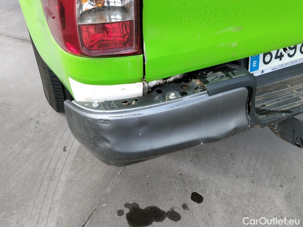  Toyota  Hilux TOYOTA  / 2020 / 4P / pickup 2.4 D-4D Cabina Doble GX #11