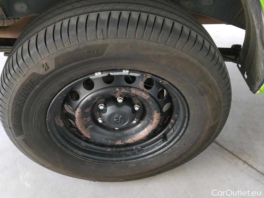  Toyota  Hilux TOYOTA  / 2020 / 4P / pickup 2.4 D-4D Cabina Doble GX #34