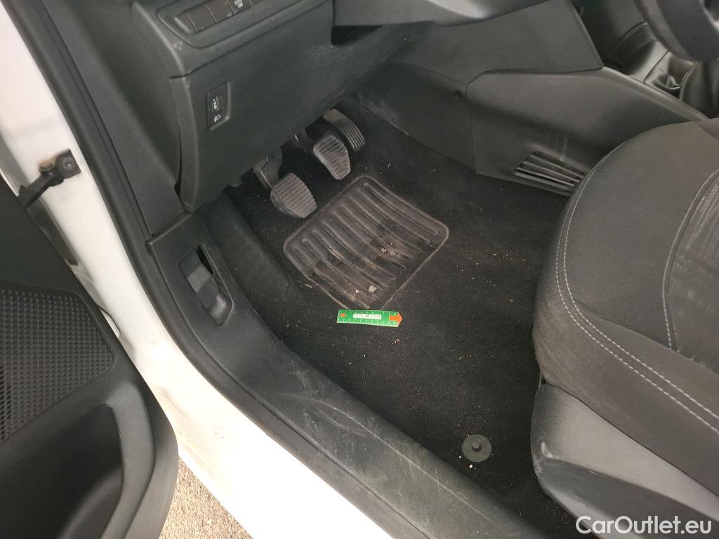  Peugeot  208  Affaire Premium 1.5 HDi 100CV BVM5 E6dT #1