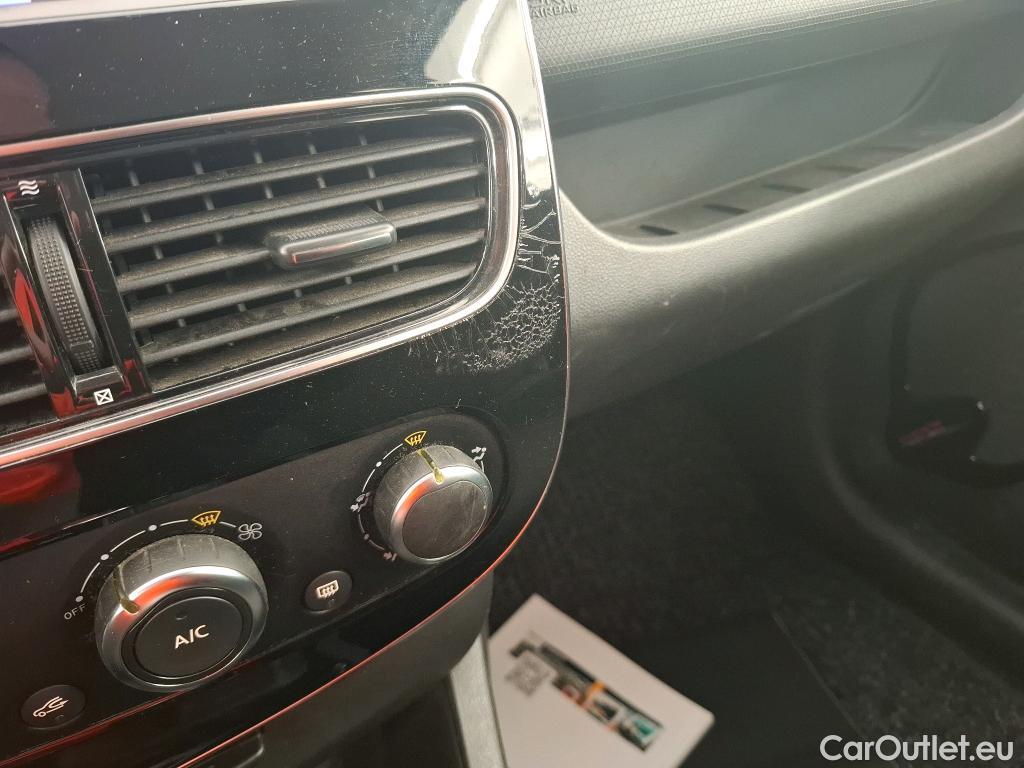  Renault  Clio  IV Air MediaNav 1.5 dCi 75CV BVM5 E6 #9
