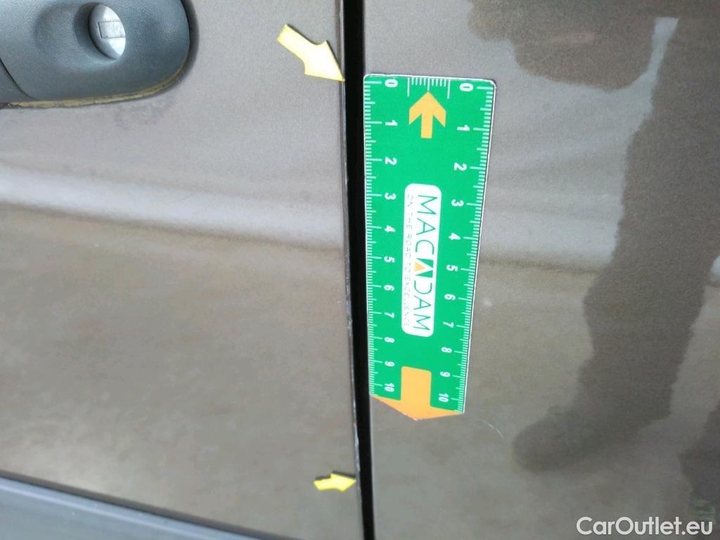  Renault  Kangoo  Express Maxi Extra (Série Spéciale) - Cab. Appr. 1.5 dCi 110CV BVM6 E6 #32