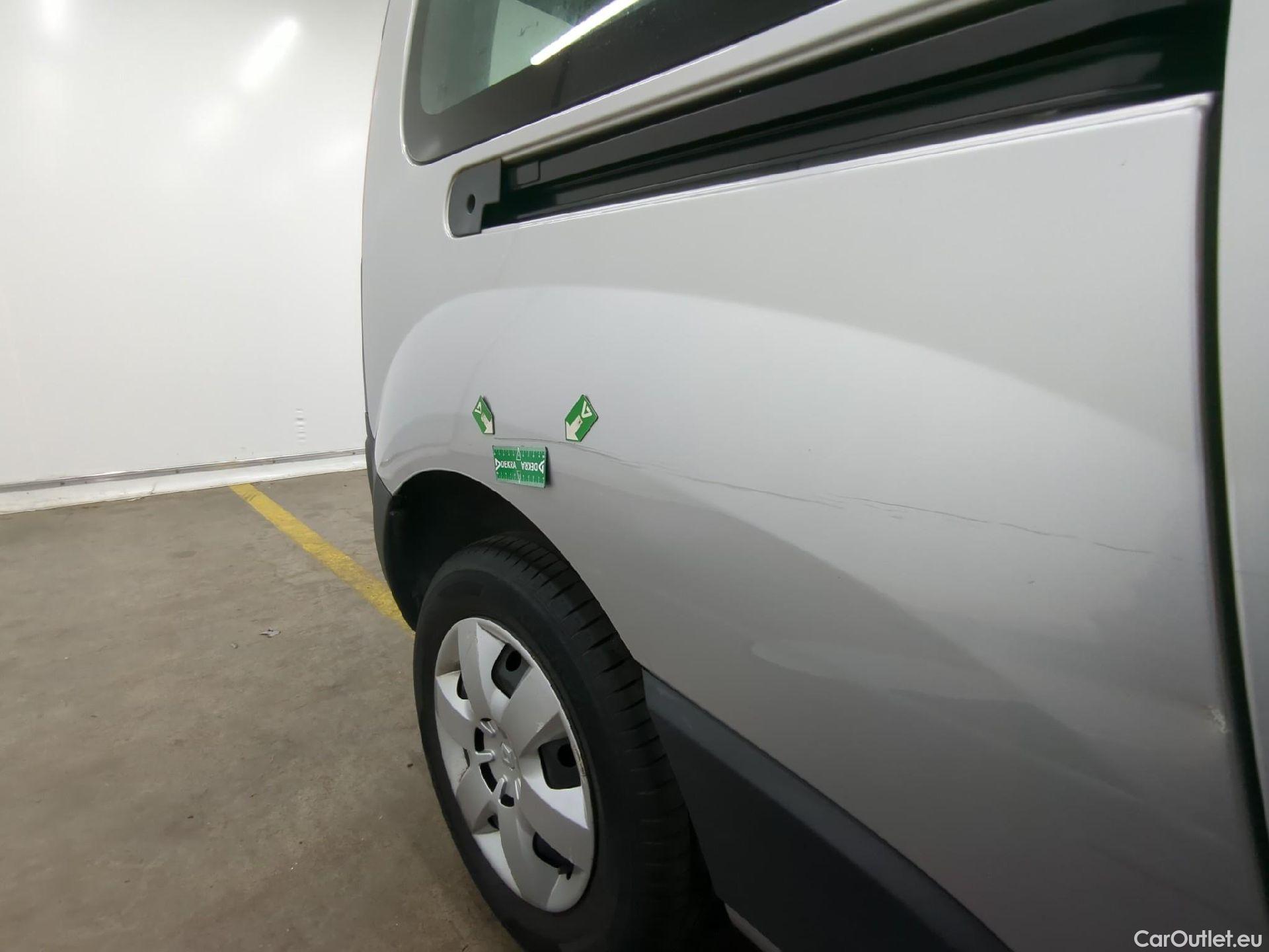  Renault  Kangoo  Express Maxi Grand Confort - Cab. Appr. 1.5 dCi 90CV BVM5 E6 #23
