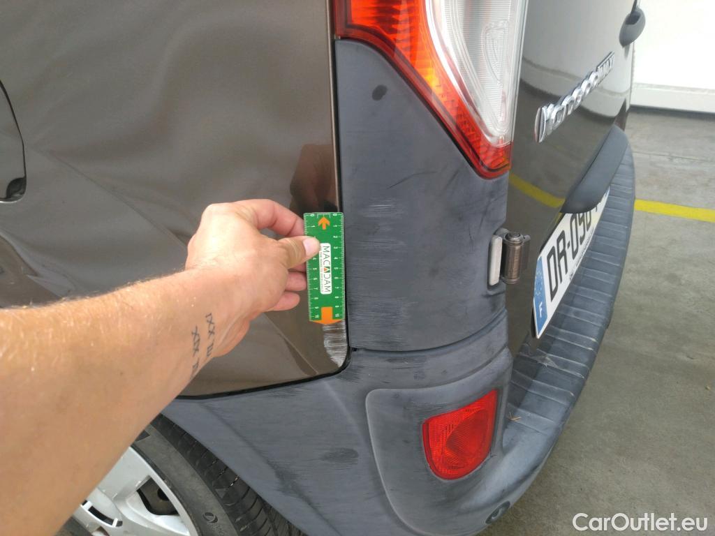  Renault  Kangoo  Express Maxi Extra (Série Spéciale) - Cab. Appr. 1.5 dCi 110CV BVM6 E6 #69