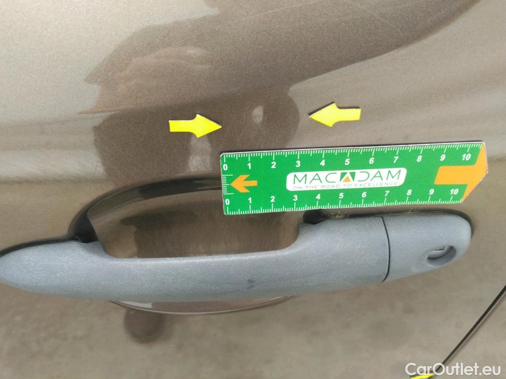  Renault  Kangoo  Express Maxi Extra (Série Spéciale) - Cab. Appr. 1.5 dCi 110CV BVM6 E6 #30