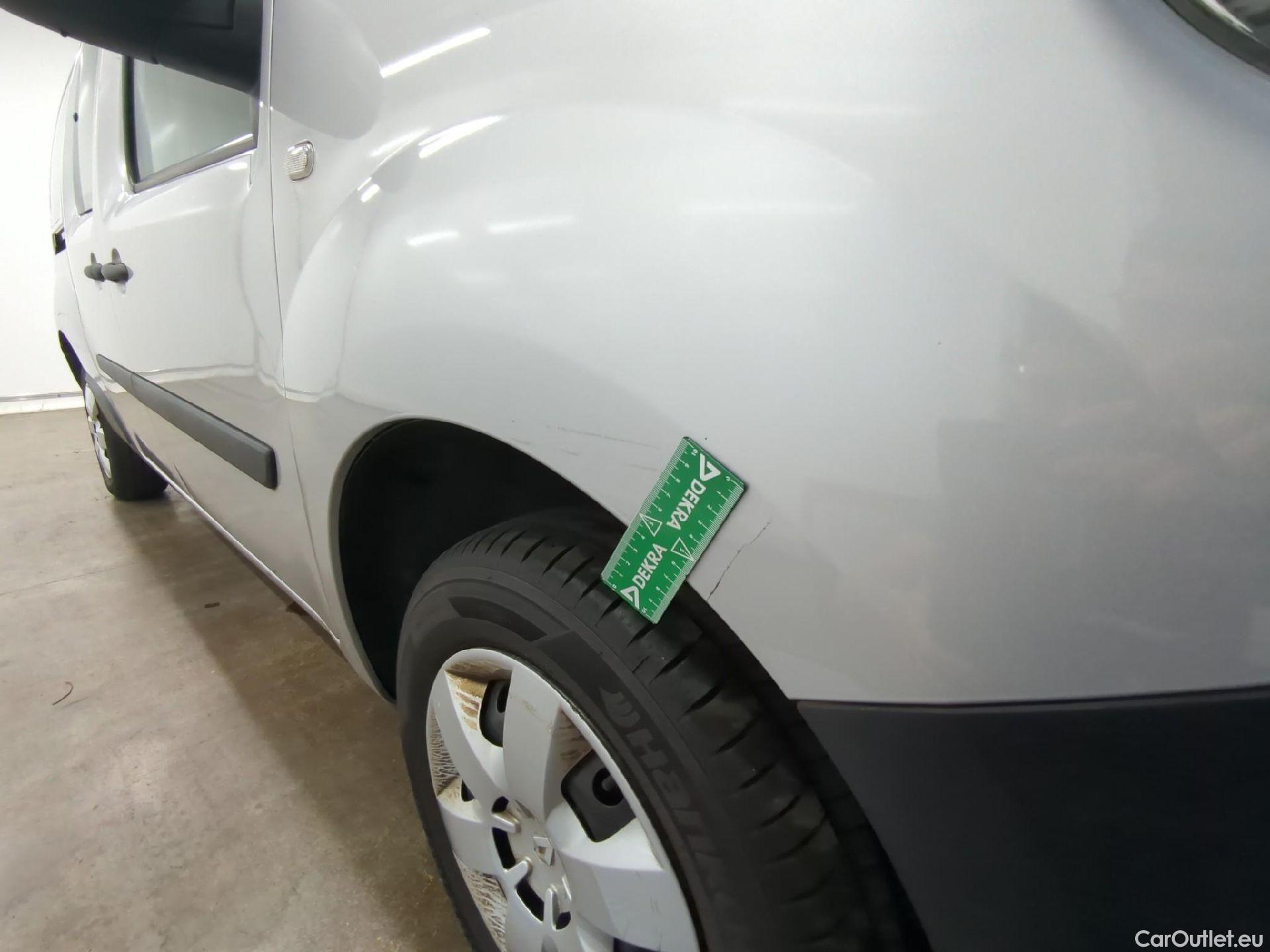  Renault  Kangoo  Express Maxi Grand Confort - Cab. Appr. 1.5 dCi 90CV BVM5 E6 #30