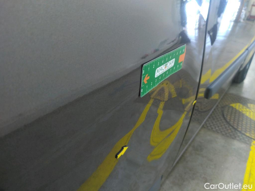  Renault  Kangoo  Express Maxi Extra (Série Spéciale) - Cab. Appr. 1.5 dCi 110CV BVM6 E6 #20