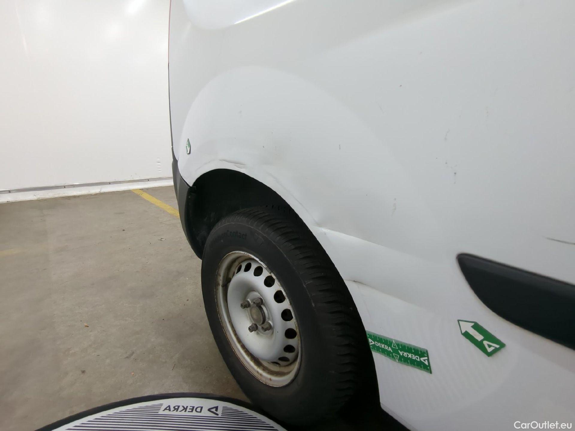  Renault  Kangoo  Express Compact Grand Confort (L0) 1.5 dCi 75CV BVM5 E6 #11