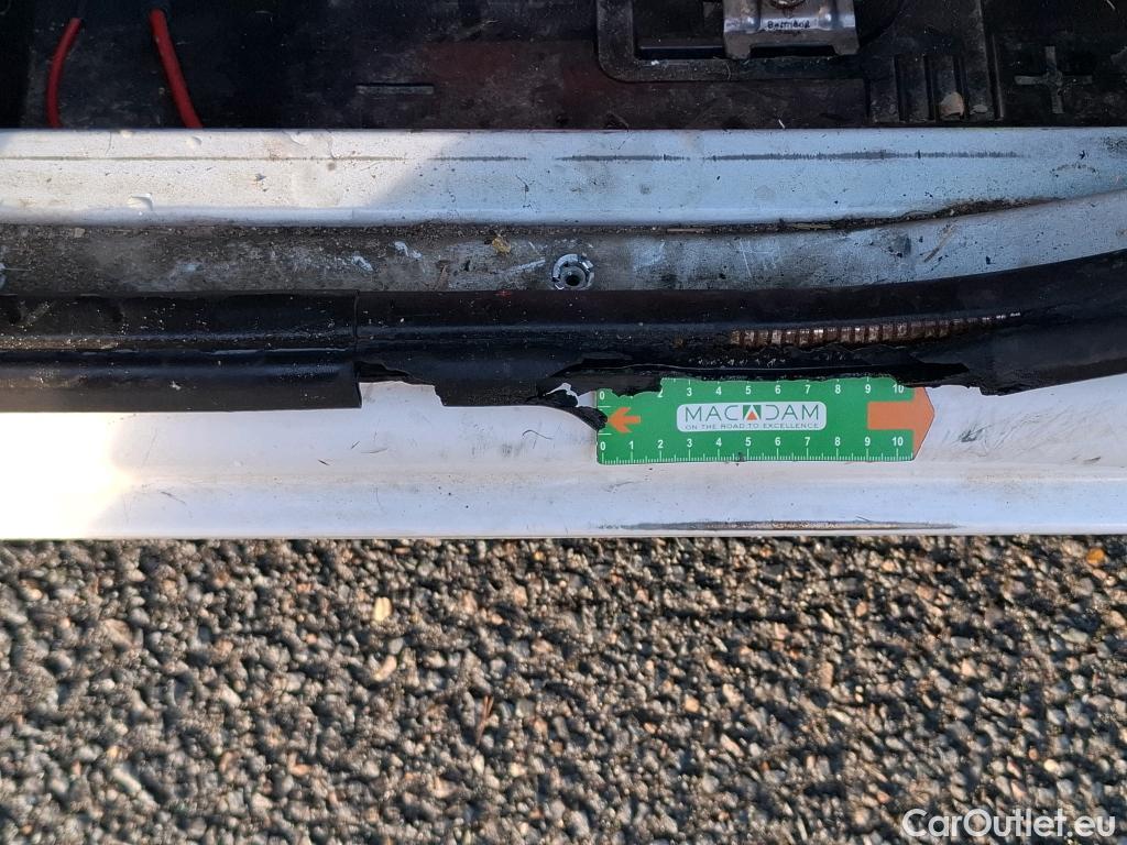  Renault  Master RENAULT  VU 4p Fourgon FG GCf Trac F3500 L2H2 Energy dCi 145 E6 #30