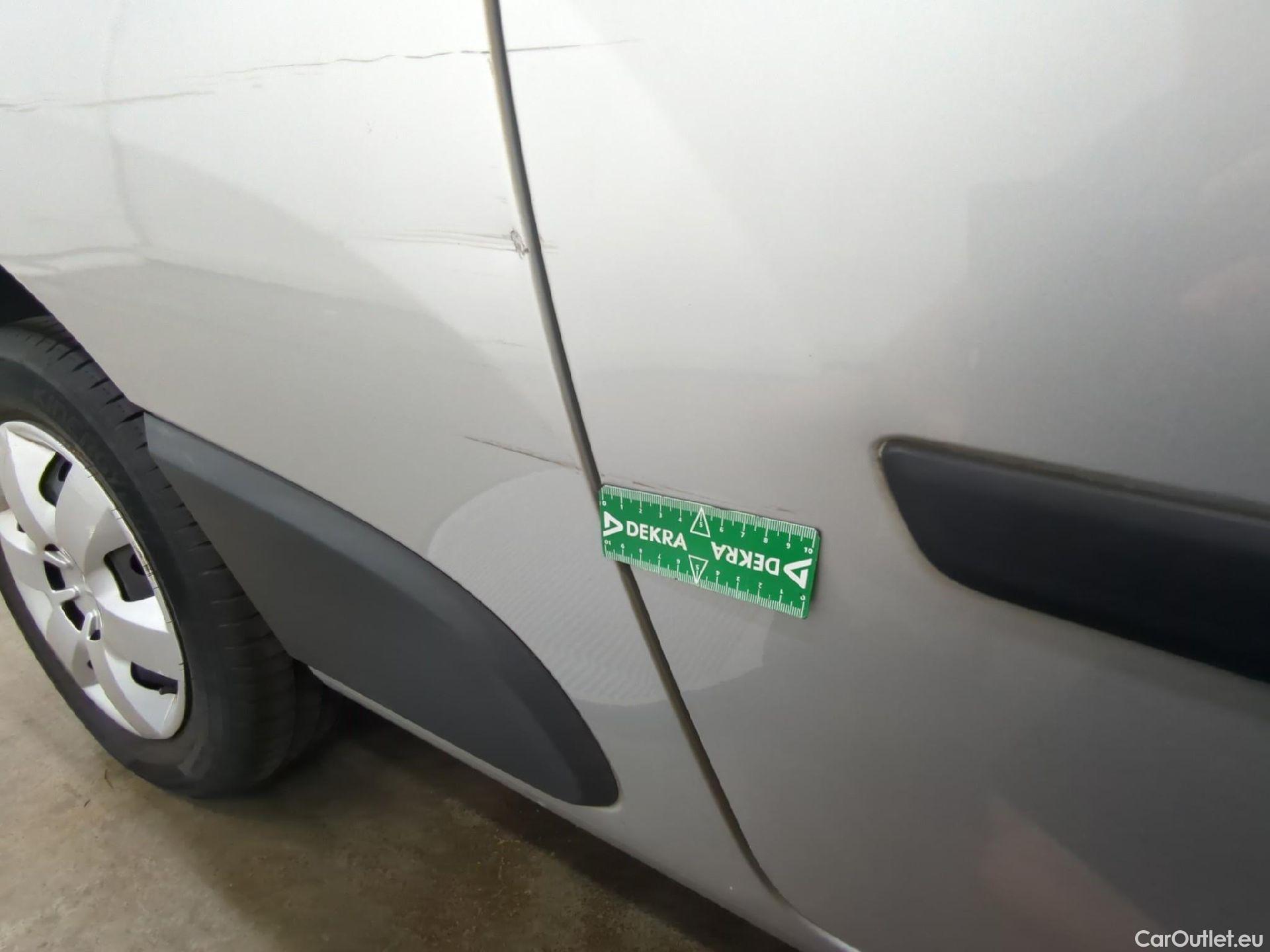  Renault  Kangoo  Express Maxi Grand Confort - Cab. Appr. 1.5 dCi 90CV BVM5 E6 #27