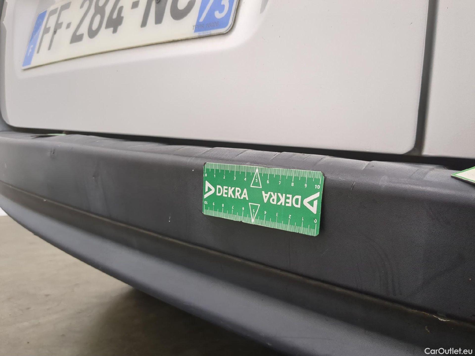  Renault  Kangoo  Express Maxi Grand Confort - Cab. Appr. 1.5 dCi 90CV BVM5 E6 #16