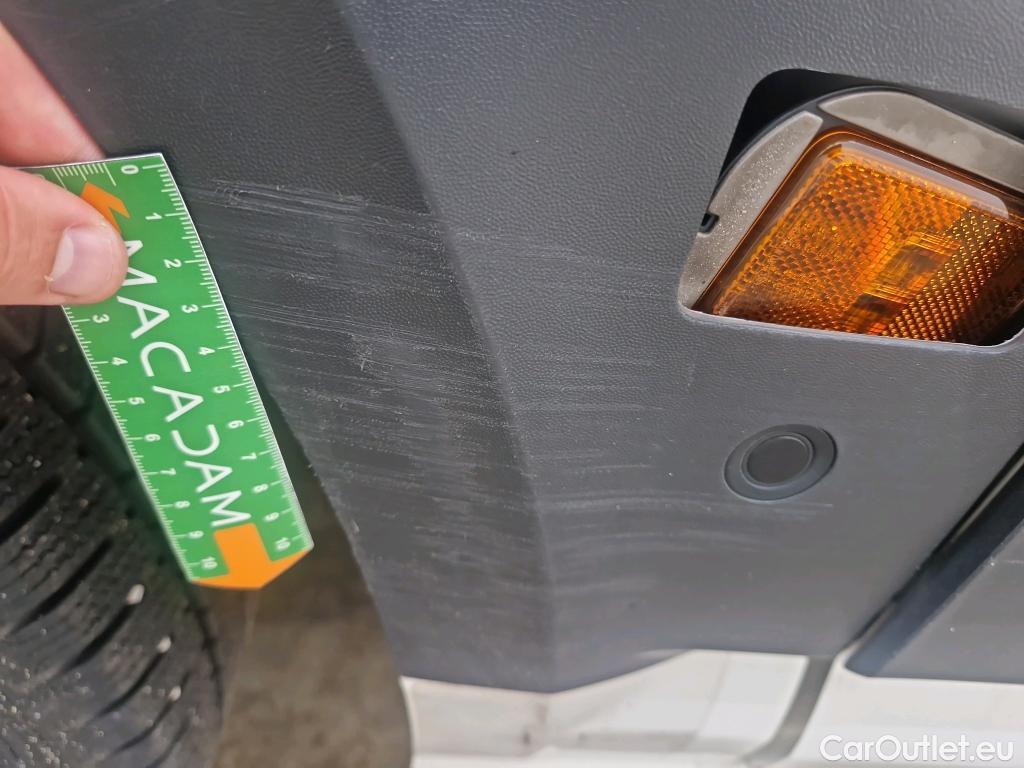  Volkswagen  Crafter  Fourgon e- 35 Fourgon mittellang Hochdach FWD 35kWh BVA #95