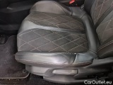  Peugeot  3008 PEUGEOT  / 2016 / 5P / SUV BLUEHDI 180 EAT8 SeS GT AUT. #61