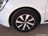  Renault  Clio RENAULT  / 2019 / 5P / BERLINA 1.0 SCE 48KW EQUILIBRE #19
