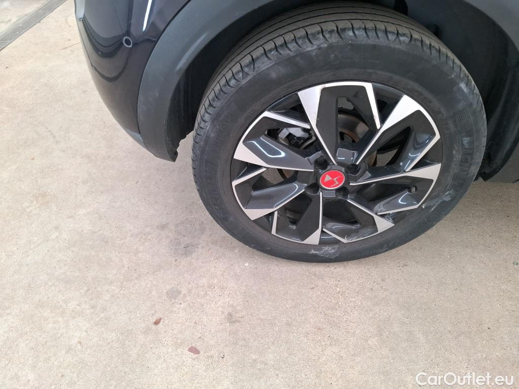  Citroen  DS3 3 Crossback INES DE LA FRESSANGE PARIS 1.2 PureTech 130CV BVA8 E6d #11