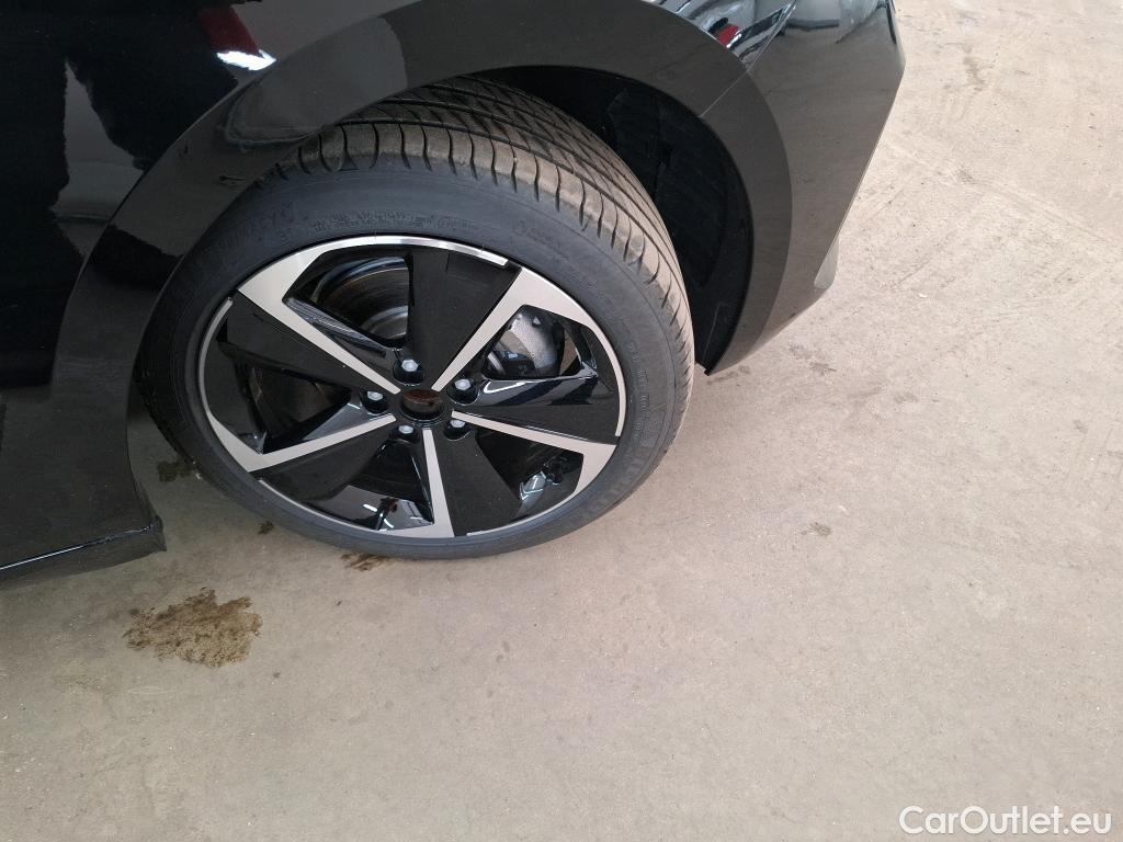  Opel  Astra  Berline 5-pt. GS 1.2 Turbo 130CV BVM6 6E #7