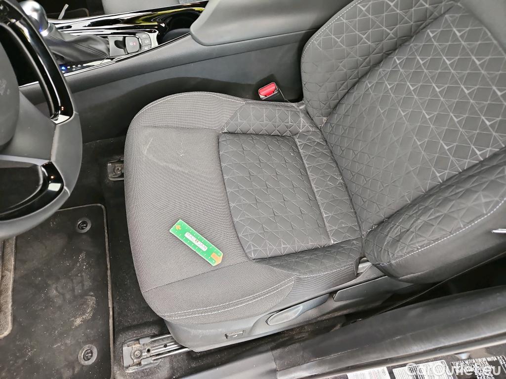 Toyota  C-HR TOYOTA  / 2016 / 5P / SUV 1.8 HYBRIDE 122 EDITION(SP) #3