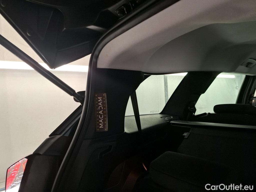 Peugeot  5008  Active Pack 1.5 HDi 130CV BVA8 7 Sieges E6d #10