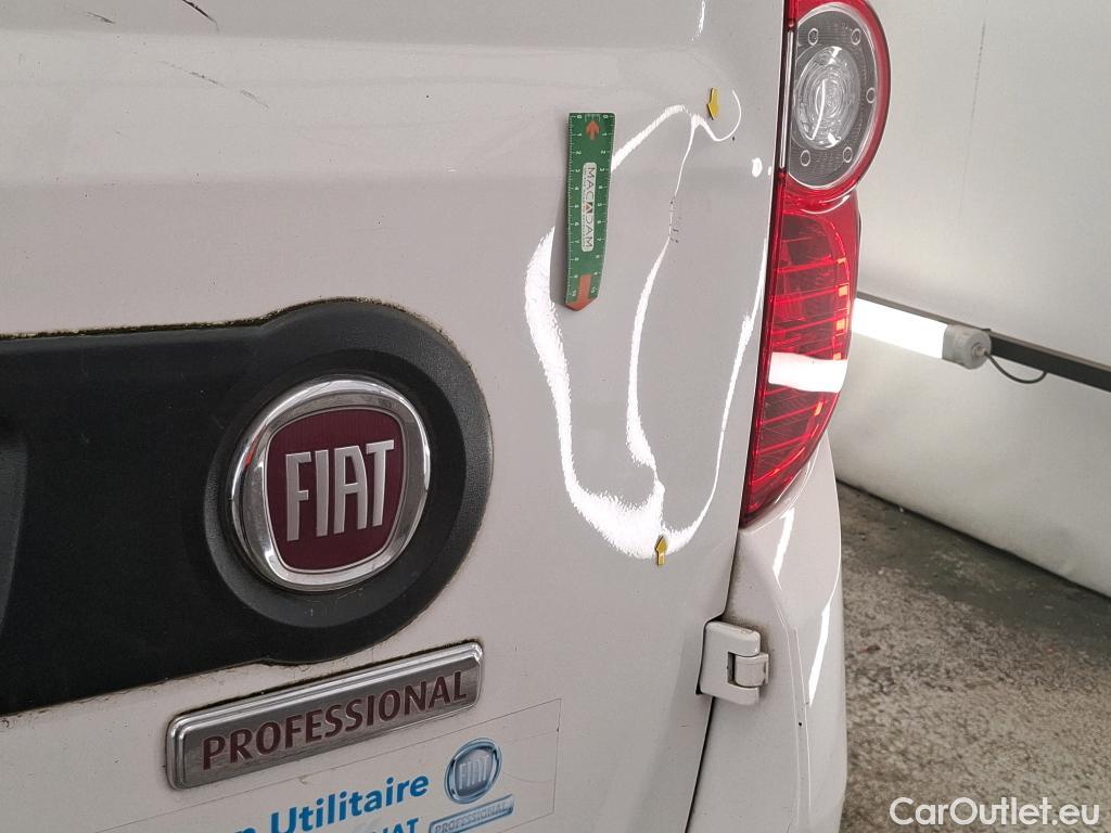  Fiat  Doblo FIAT Doblò Cargo / 2015 / 4P / Fourgonnette 1.6 Multijet 105 Pro Lounge #17