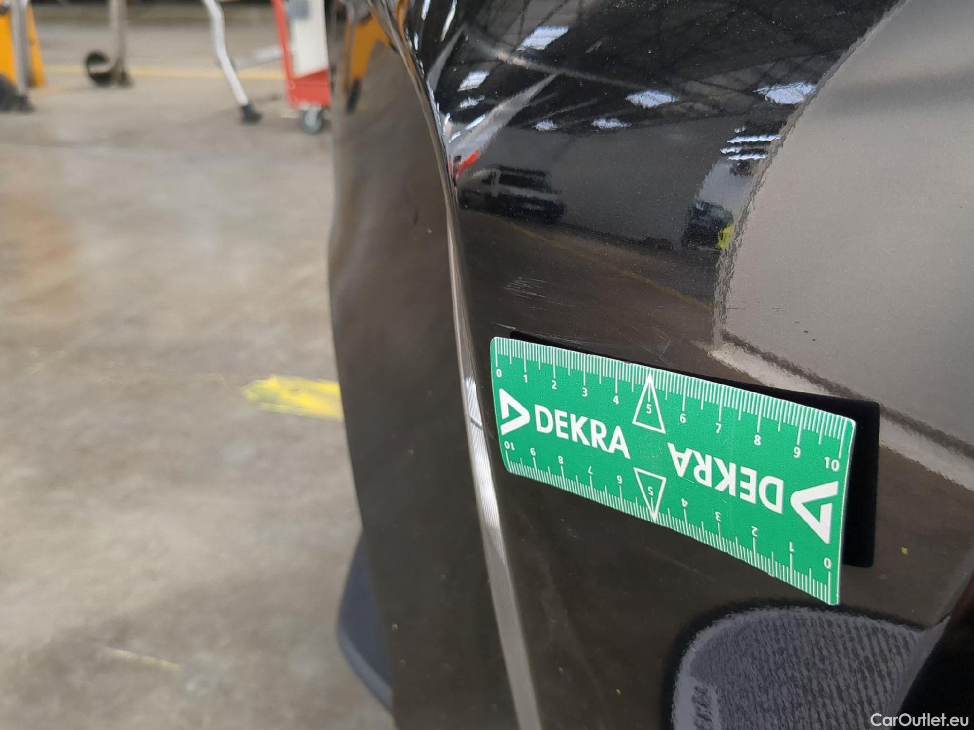  Toyota  Yaris Cross TOYOTA  Hybride / 2021 / 5P / SUV 1.5 HYBRID 116H DYNAMIC BUSINESS BEYOND #33