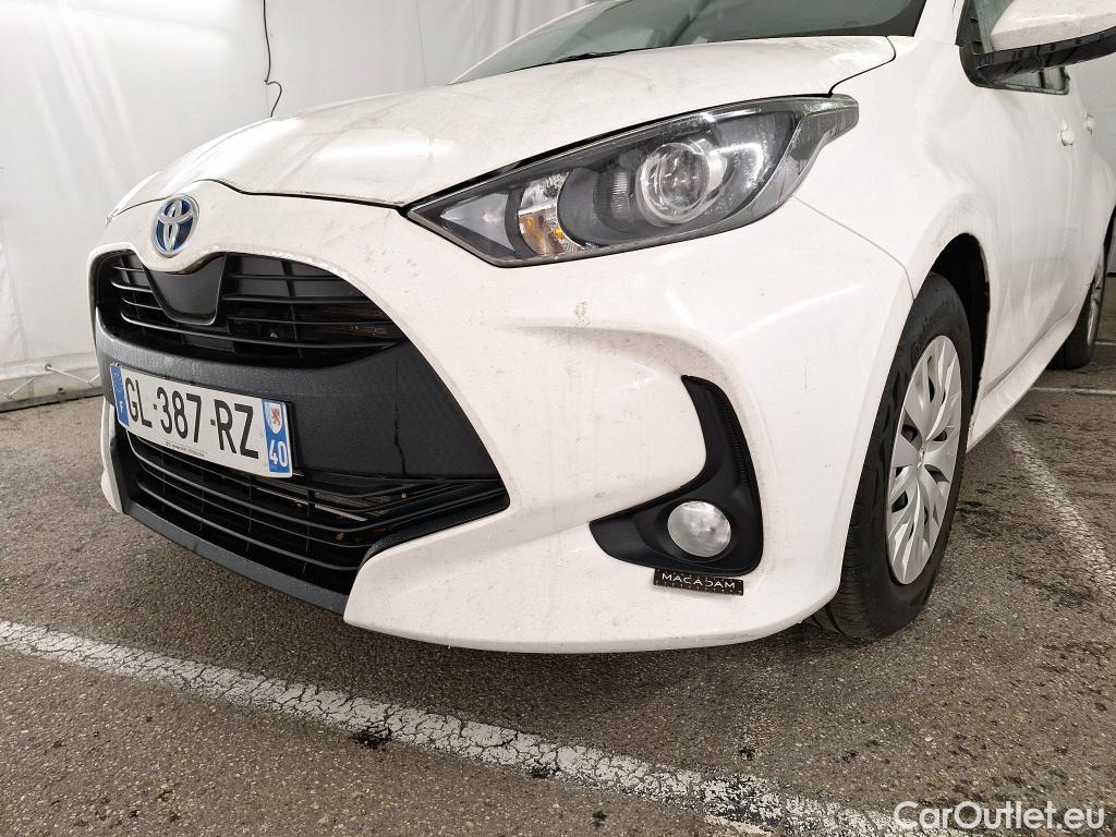  Toyota  Yaris TOYOTA  Hybride / 2019 / 5P / Berline Hybride 116h Dynamic Business Beyond Zer #1