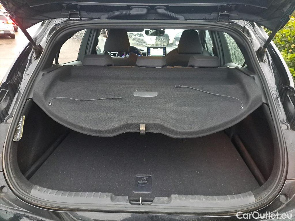  Toyota  Corolla TOYOTA  / 2018 / 5P / Berline Hybride 122h Dynamic Business Stage Acad #8