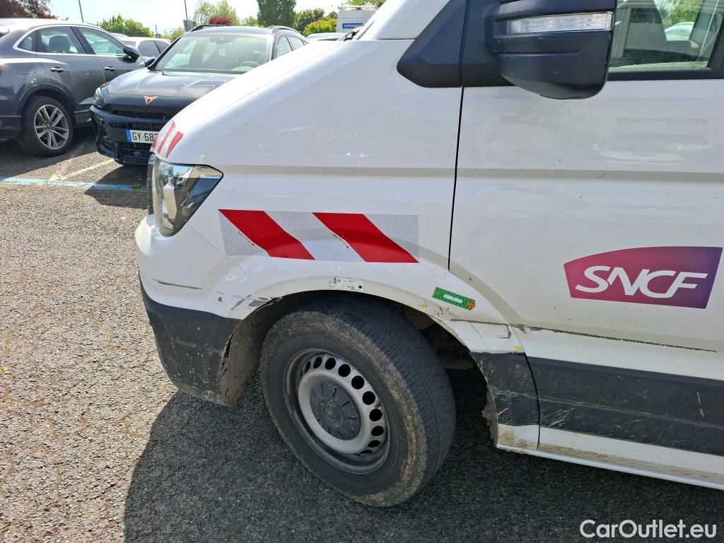  Volkswagen  Crafter  Fourgon Fourgon 35 lang mit Hochdach FWD 2.0 140CV BVM6 #1