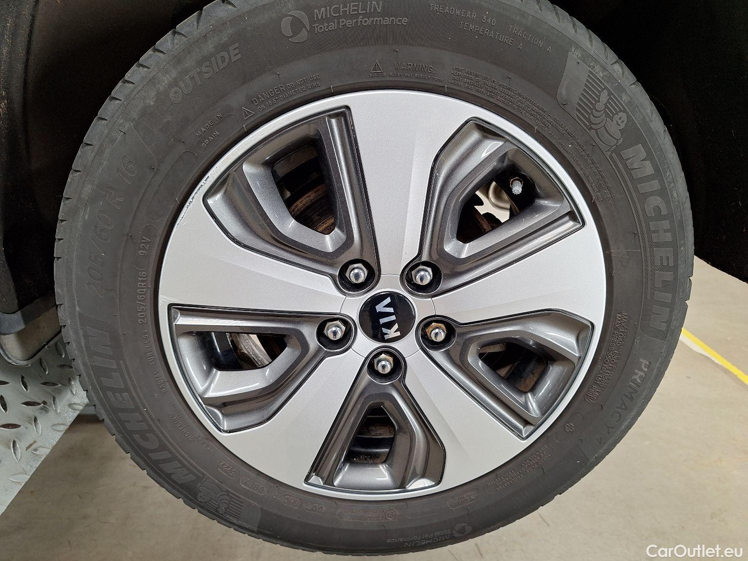  KIA  Niro Kia,  '16, KIA  Fusion 1.6 GDi HEV 6DCT 5d #17