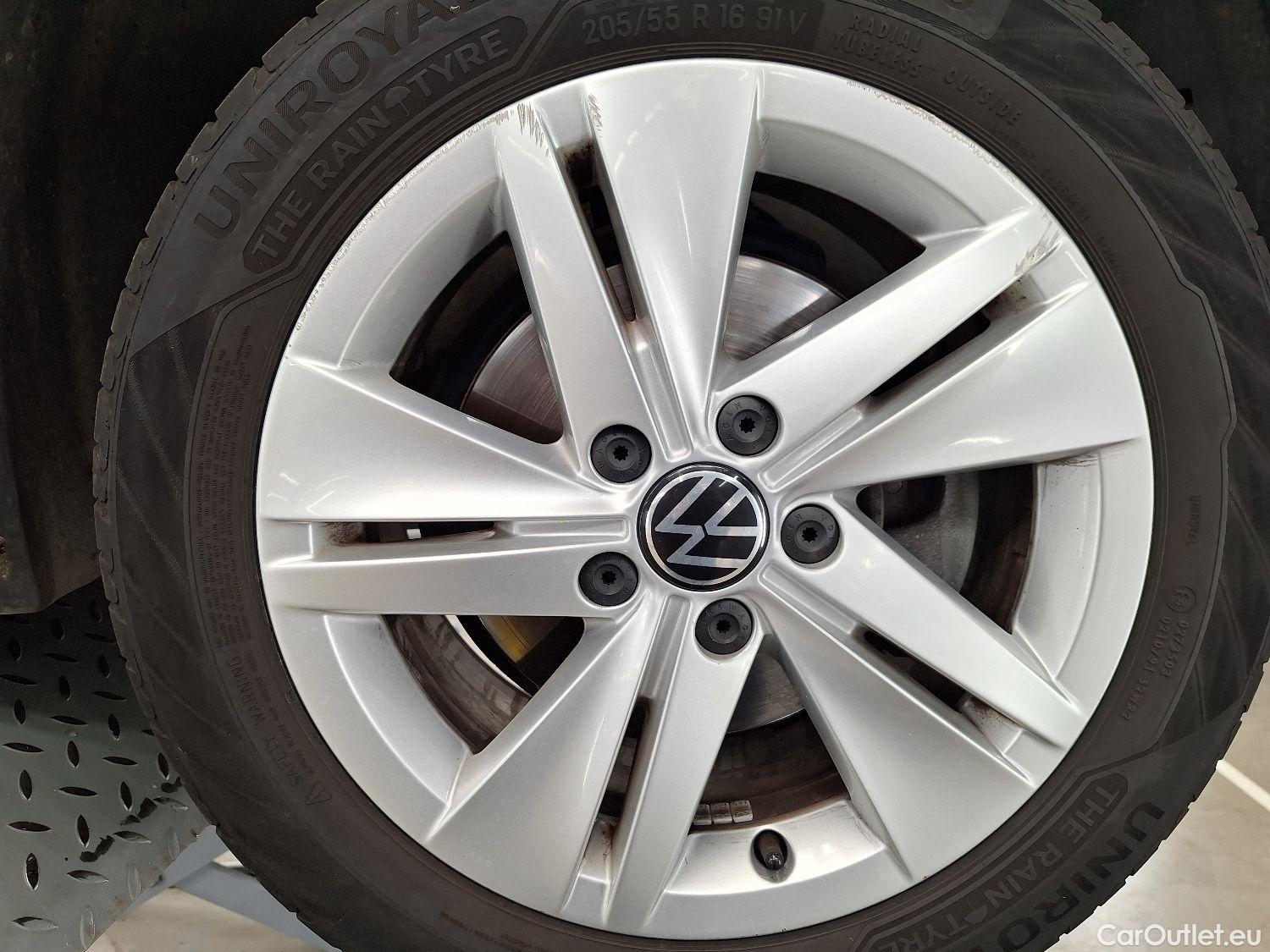  Volkswagen  Golf  VW, VIII '20, Volkswagen VIII 1.0 TSI 81kW Life 5d #4
