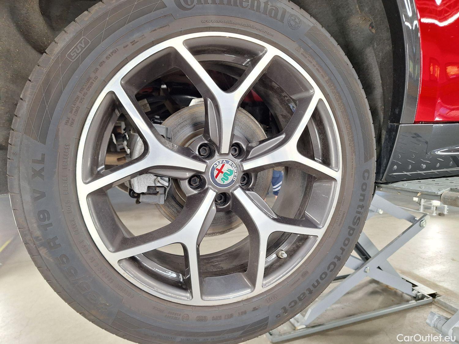  Alfa Romeo   STELVIO Alfa Romeo, '17, Alfa Romeo 2.2 D 160 TI 5d #6