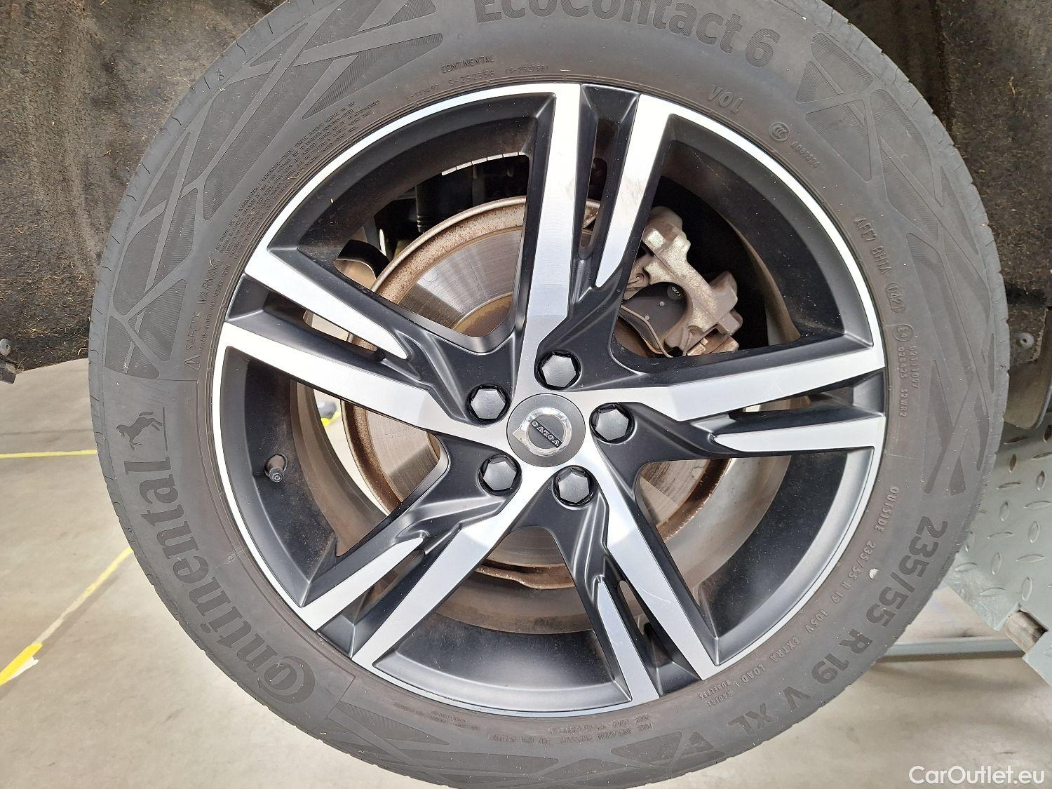  Volvo  XC60 Volvo,  '17, Volvo  T6 Recharge Geartronic R-Design 5d #3