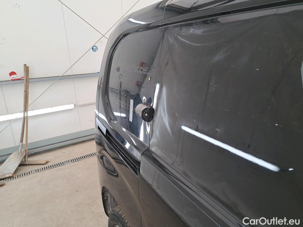  Citroen  Berlingo  Fourgon Club M 1000 1.5 BlueHDi 130CV BVA8 E6dT #8