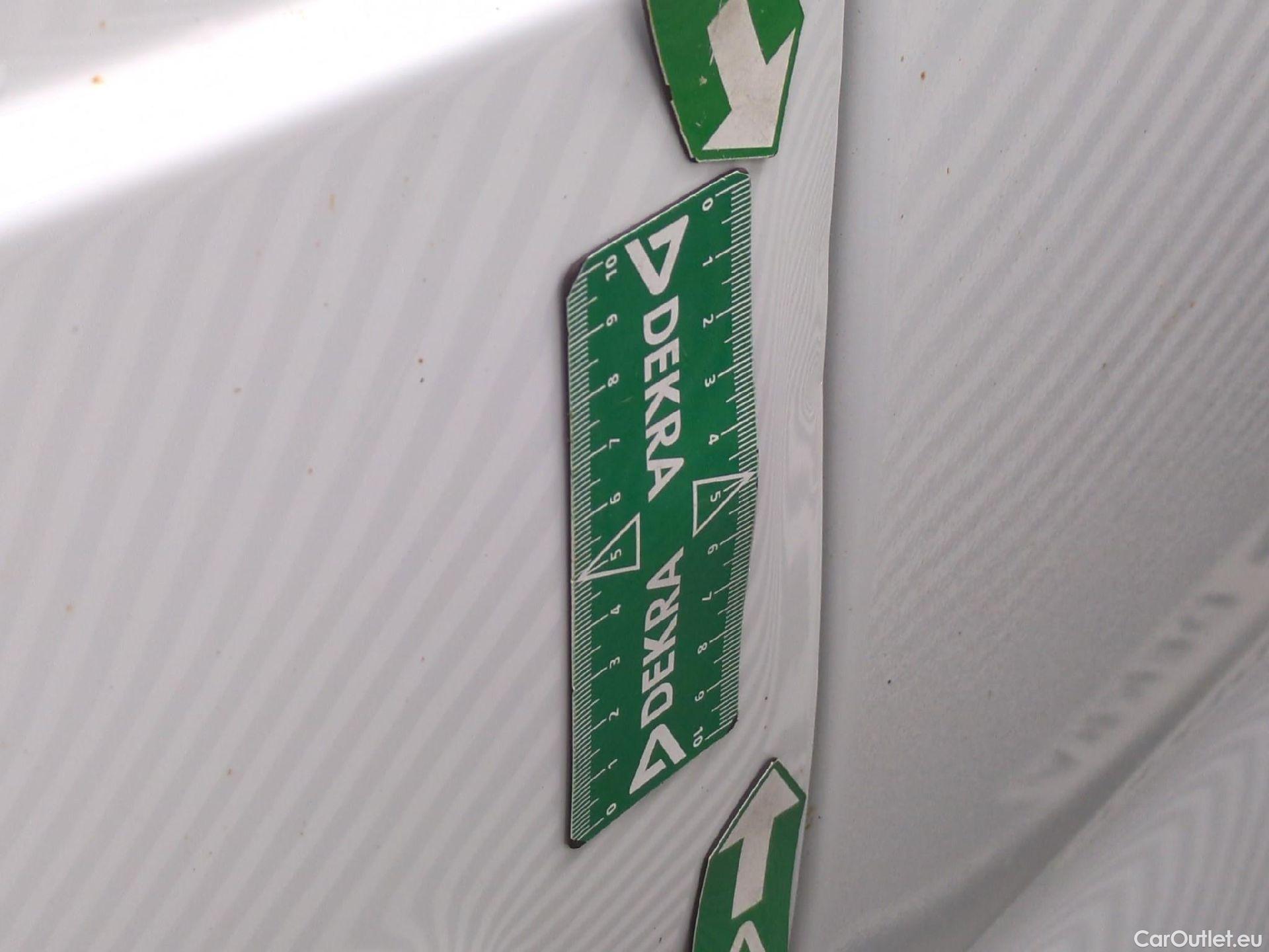  Renault  Trafic RENAULT  VU 4p Fourgon FG GCF L2H1 1300 dCi 120 #36