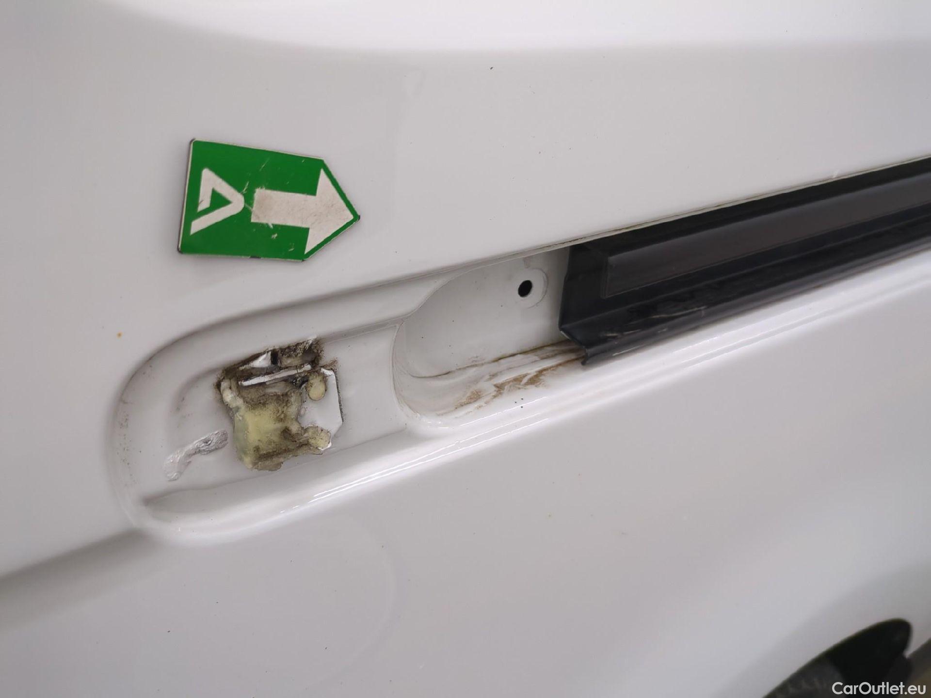  Renault  Trafic RENAULT  VU 4p Fourgon FG GCF L2H1 1300 dCi 120 #21